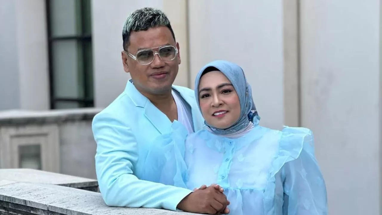 6 Momen Astrid Kuya Ungkap Rasa Cinta ke Uya Kuya Melalui Perayaan Anniversary Pernikahan ke-21