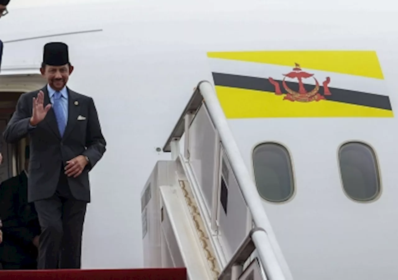 Brunei’s Sultan Hassanal Bolkiah arrives in Malaysia to attend Sultan Ibrahim’s Installation Ceremony