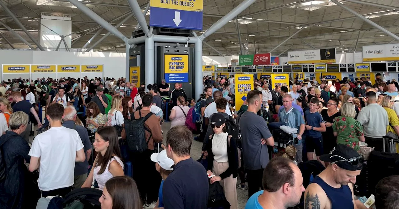 Fresh warning issued to holidaymakers amid global IT outage chaos