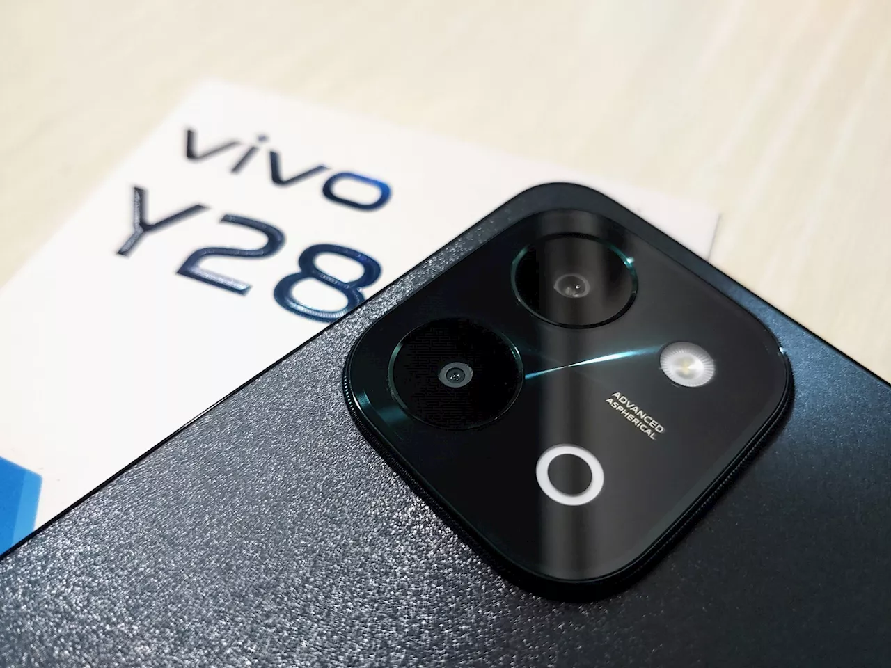 Exploring the Dynamic Light Feature of the vivo Y28