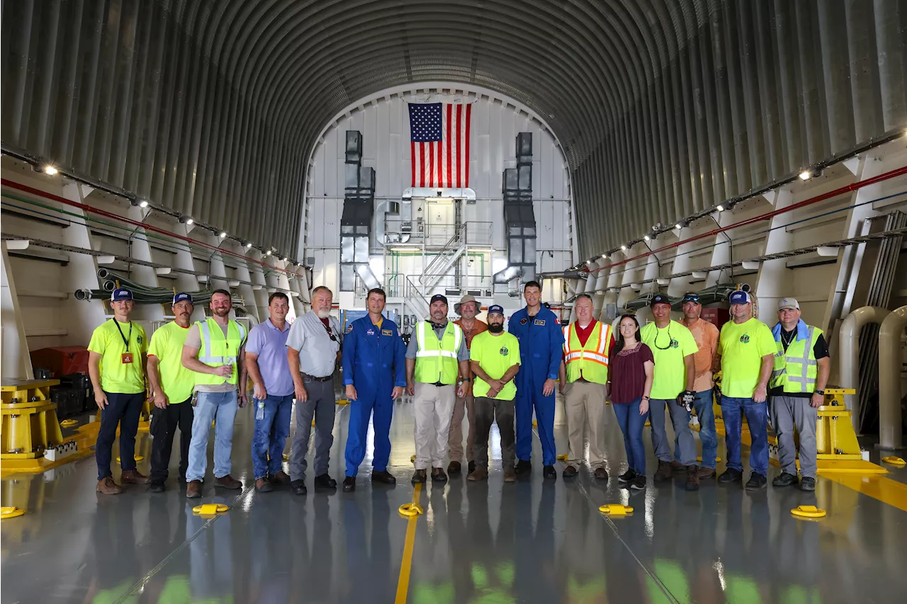 From One Crew to Another: Artemis II Astronauts Meet NASA Barge Crew