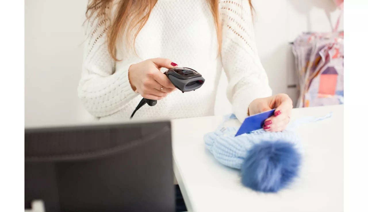 Miss Manners: If an item doesn’t scan, please don’t say ‘I guess it’s free, then’, retail worker begs