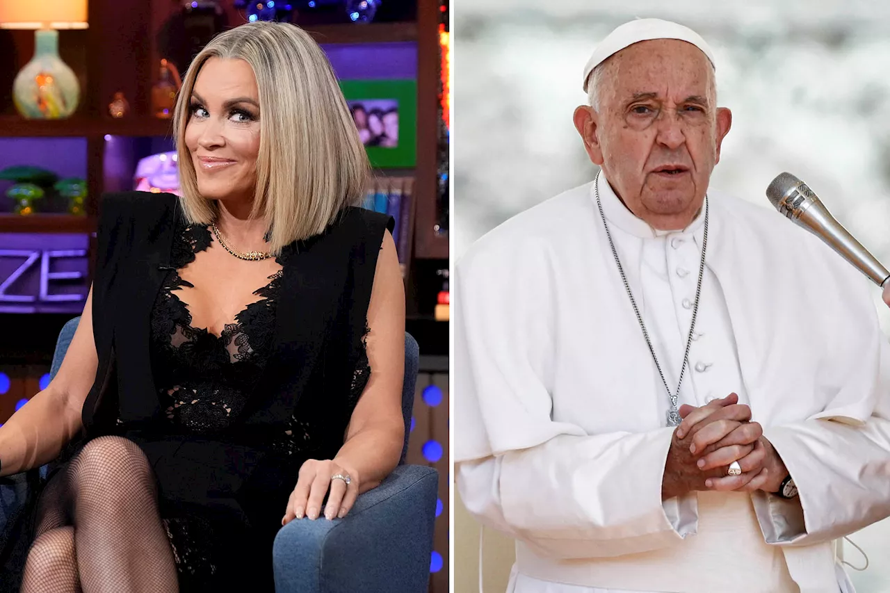 Jenny McCarthy confesses she stole this item from the Pope's apartment