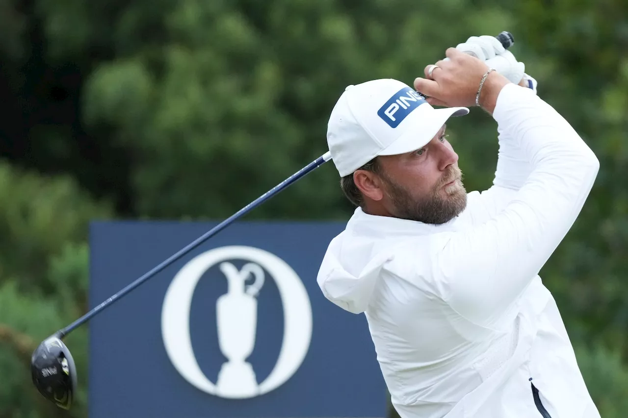 Daniel Brown makes late birdies for 1-shot lead over Shane Lowry in British Open