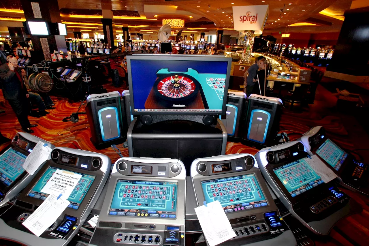 Workers, lawmaker to rally at gaming conference to demand smoke-free casinos in Pa.