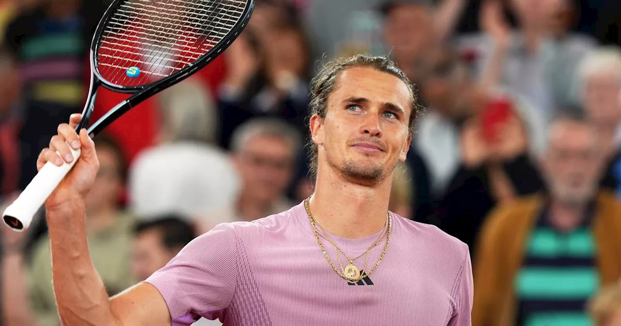 Tennis: Alexander Zverev locker im Halbfinale von Hamburg​