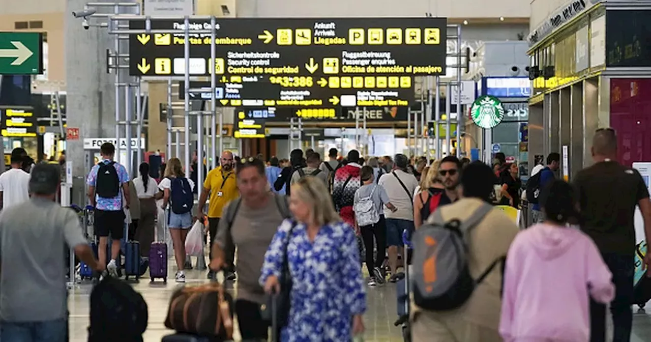 Holidaymakers issued warning over travel time following global IT outage