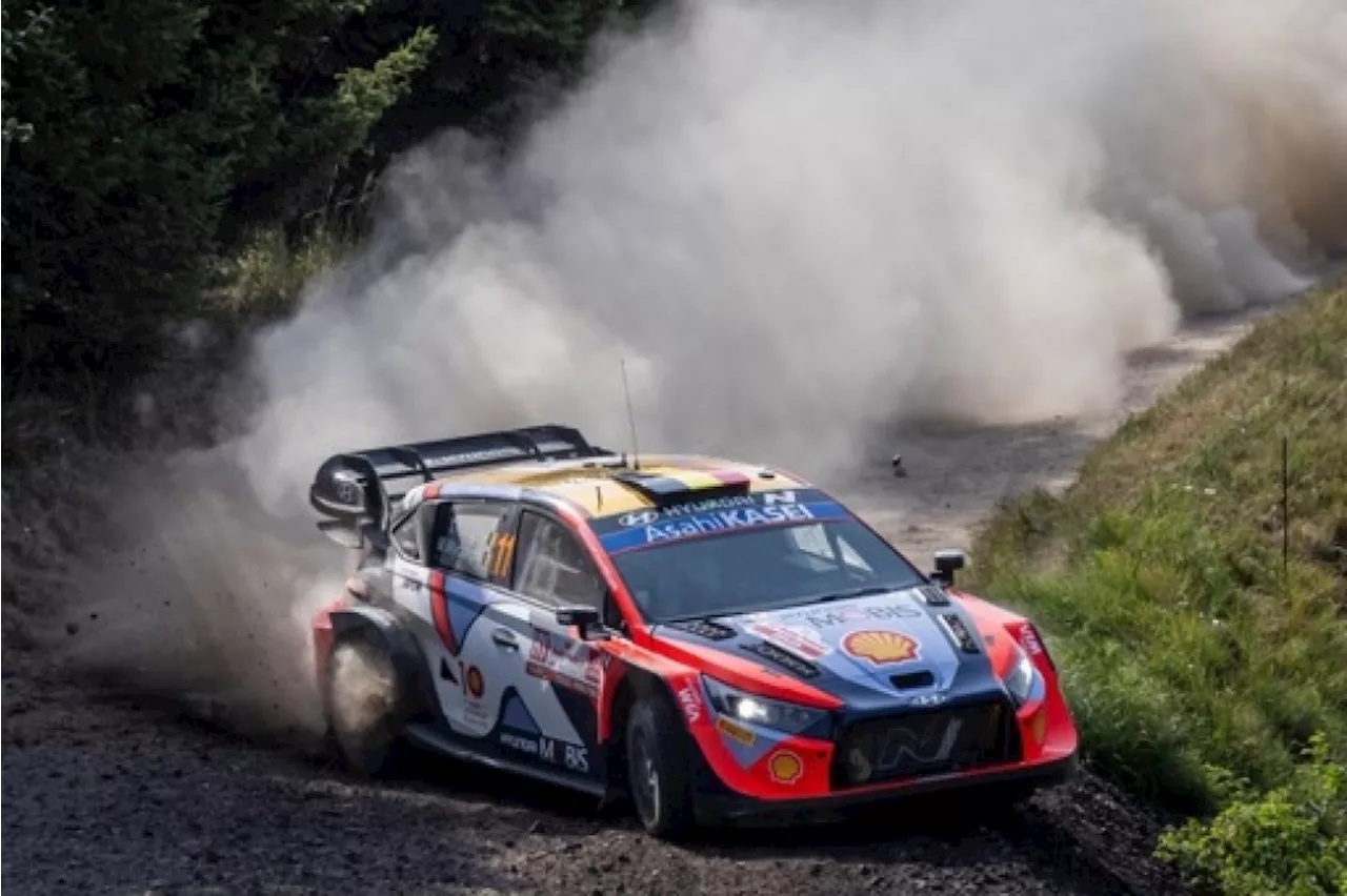 Thierry Neuville 10e après les trois spéciales de la matinée, Kalle Rovanperä en tête