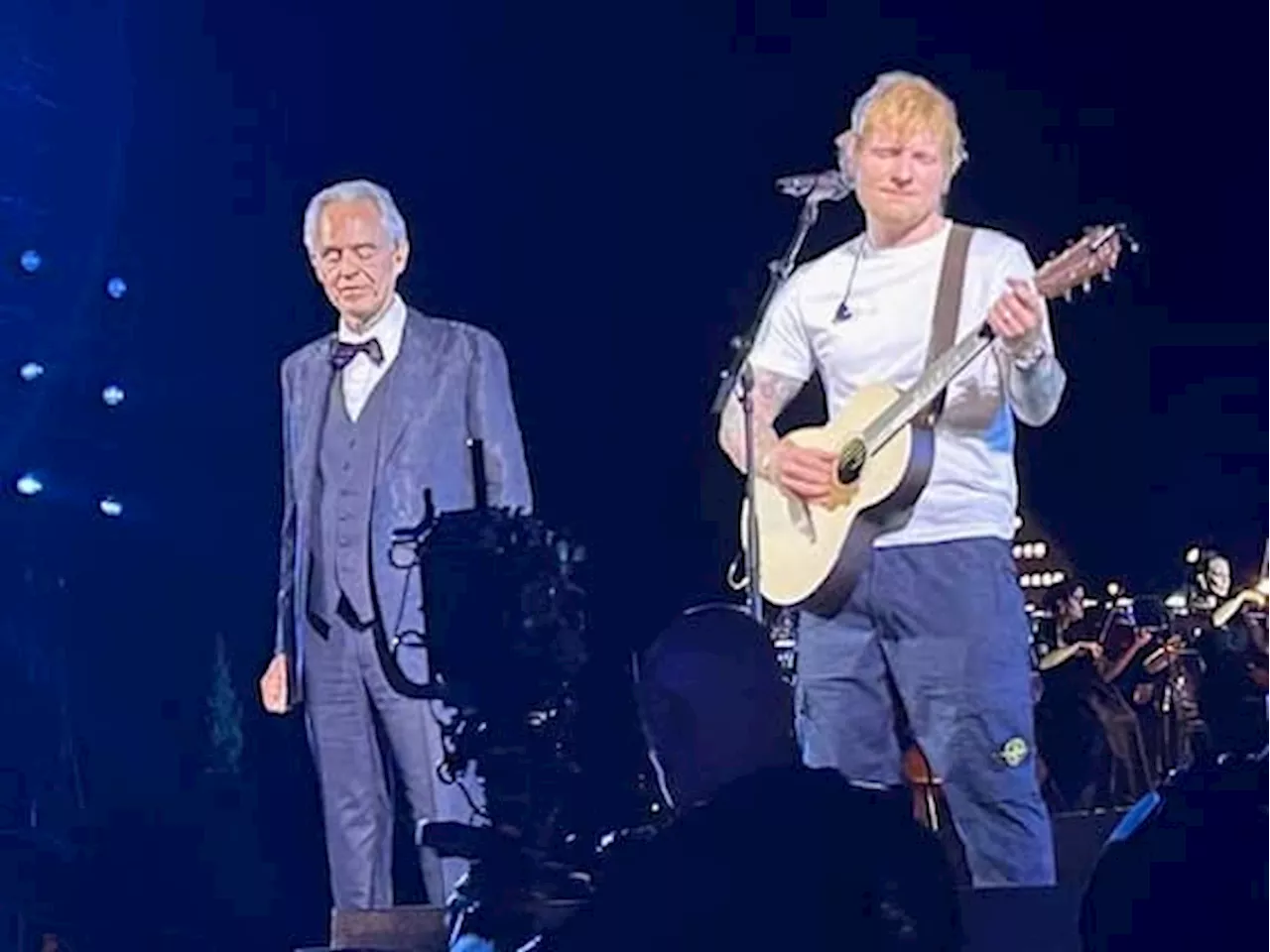 Andrea Bocelli in concerto al Teatro del Silenzio con Ed Sheeran, Johnny Depp e Will Smith