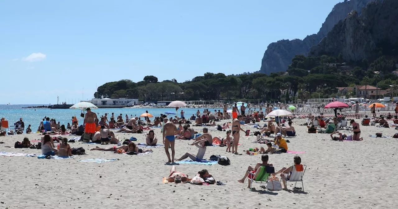 Dona (Consumatori) : ecco i nostri diritti in spiaggia, dall’accesso ai giochi al mare