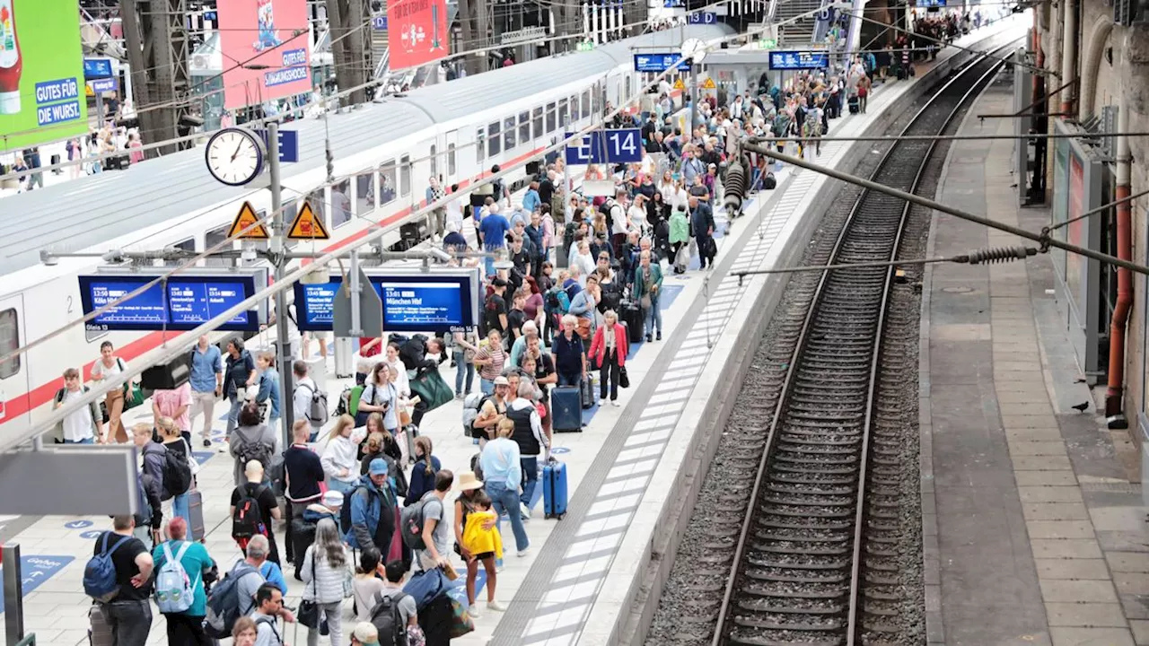 Massive Verspätungen im ersten Halbjahr: Bahn gibt Pünktlichkeitsziel für 2024 vorzeitig auf