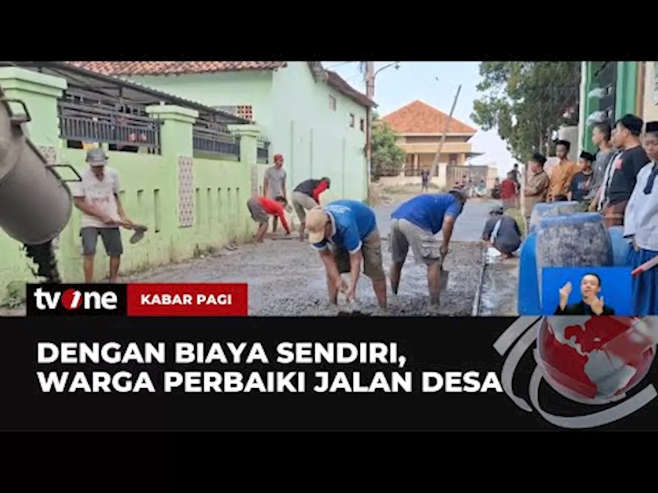 Jalan Tidak Kunjung Diperbaiki, Seorang Pengusaha di Brebes Kucurkan Dana dari Kantong Sendiri