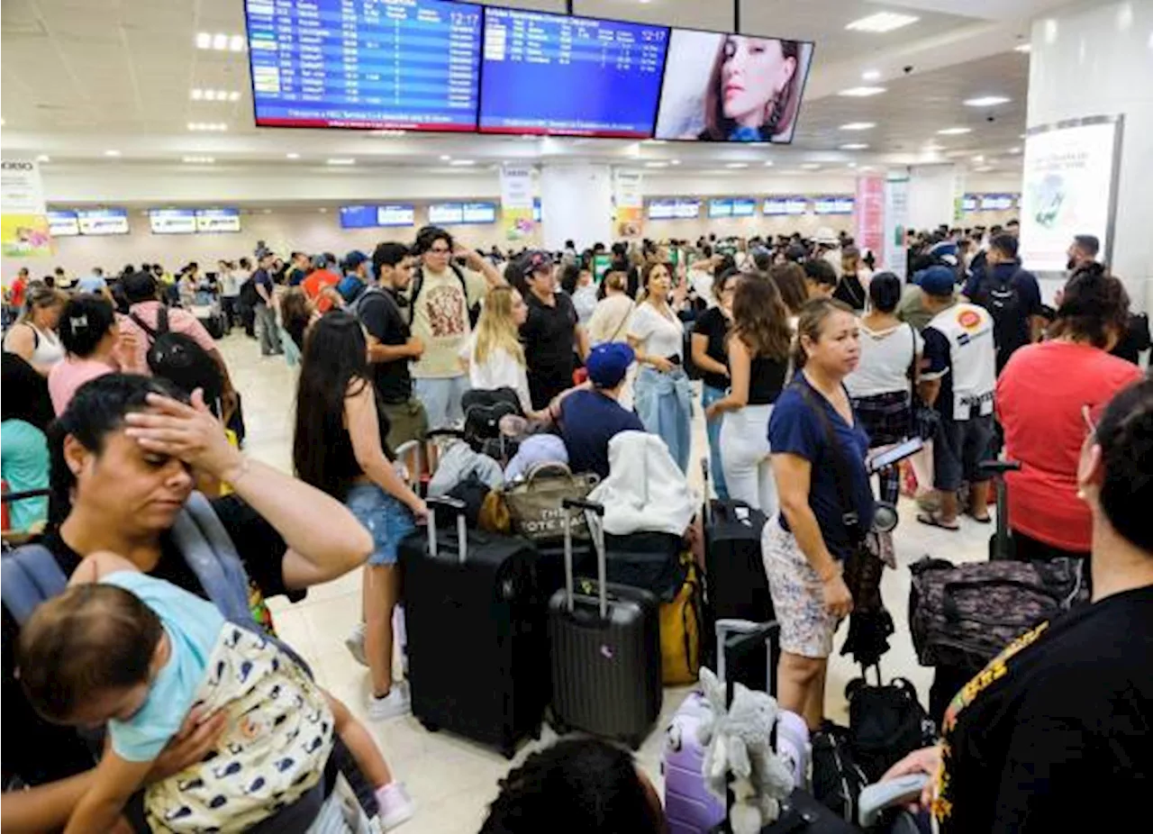 Provoca apagón informático mundial caos en aeropuertos de México