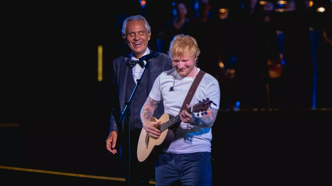 Andrea Bocelli e il concerto kolossal per i 30 anni di carriera con Ed Sheeran e Johnny Depp: il racconto