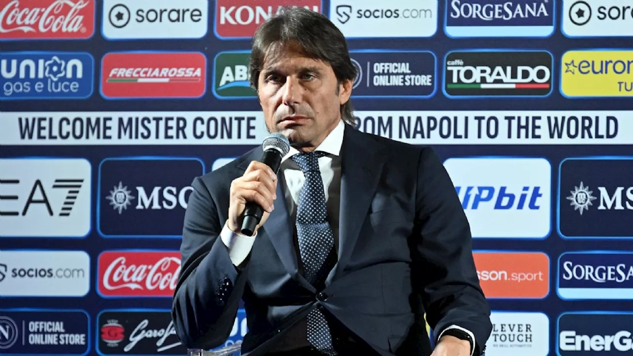 Napoli-trainer Conte weigert mee te doen aan anti-Juventus-lied: ‘Vraag me niet dingen te doen die ik niet wil doen’