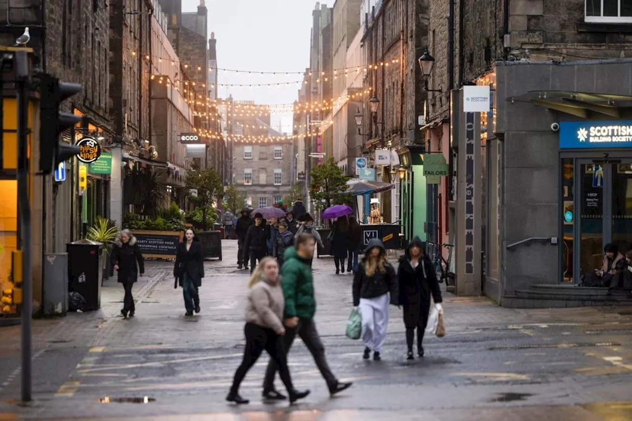 UK Retail Sales Plunge Amid Election Uncertainty, Cool Weather