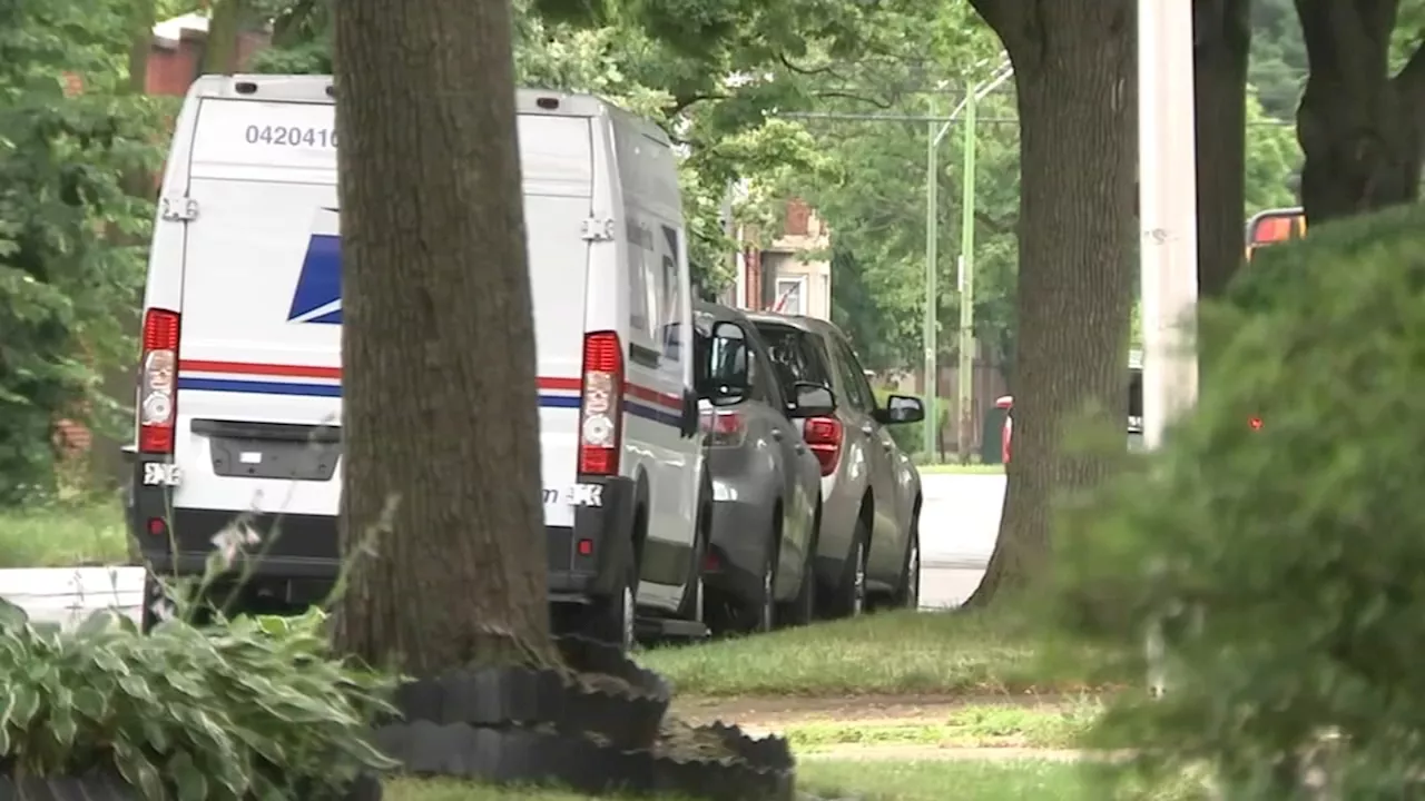 Thieves steal mail from 3 USPS trucks within 2 hours on Northwest, West sides: Chicago police