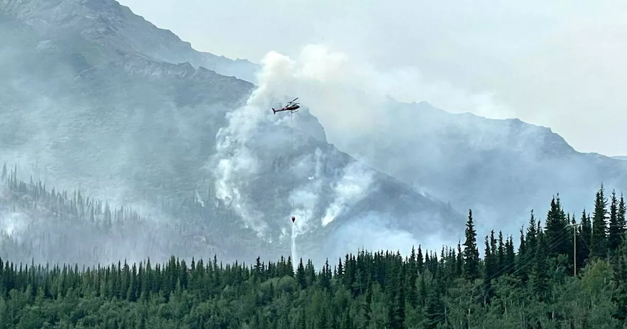 Wildfire closes Denali National Park for 2nd day as firefighters make progress