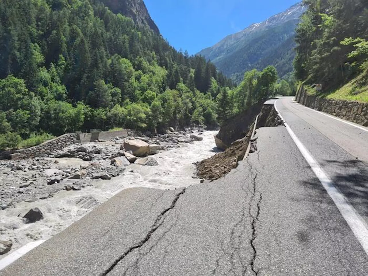 Cogne isolata per almeno un mese, stagione a rischio