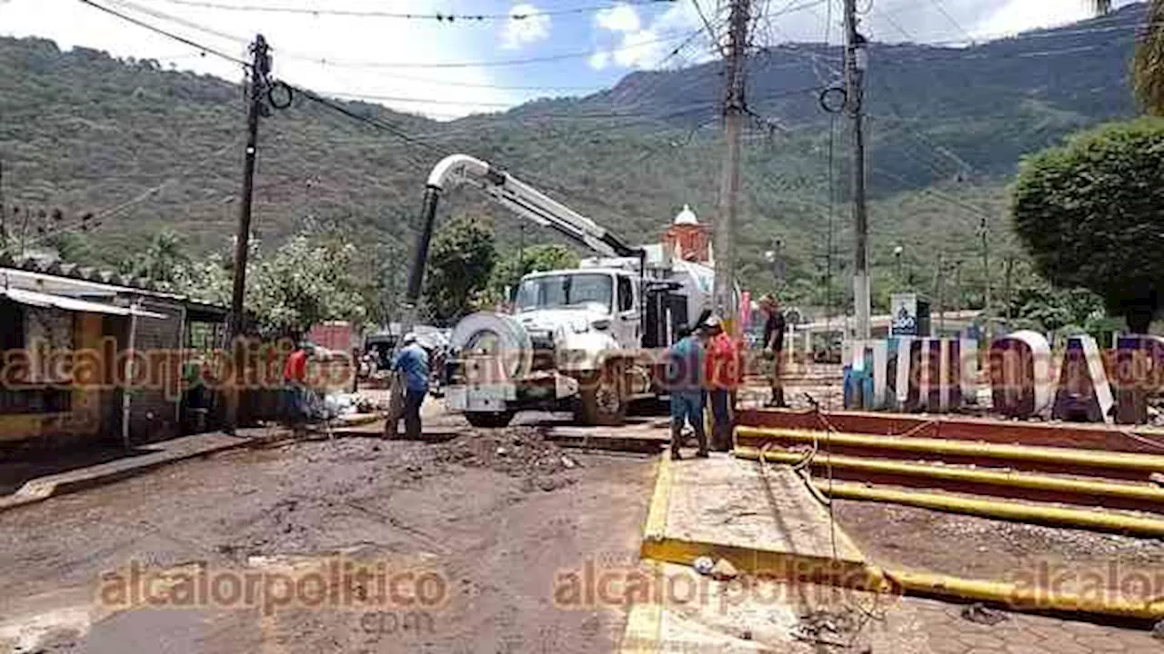 Lluvias de este lunes ayudaron con labores de limpieza en Tlilapan y Huiloapan