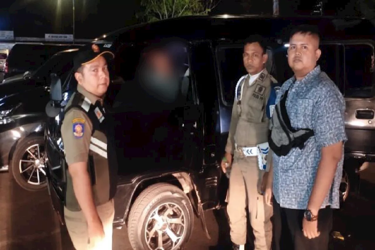 Polisi syariat pulangkan waria yang ditangkap di Banda Aceh