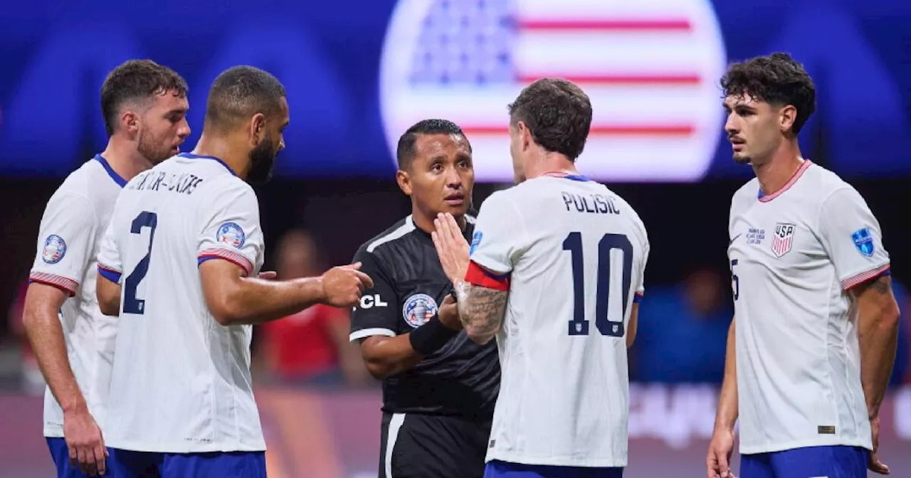 VIDEO: Así fue el “choque” entre Pulisic y el árbitro del Estados Unidos vs Uruguay