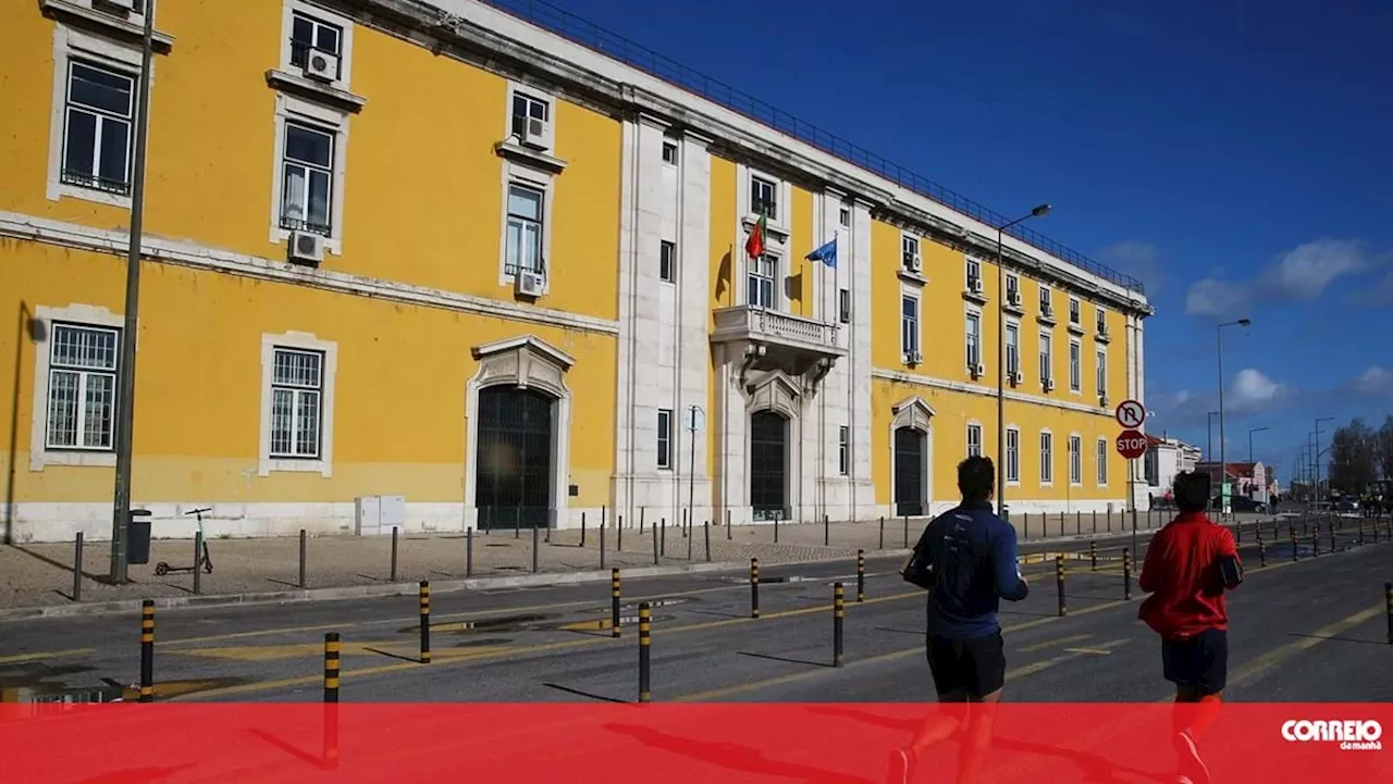 Fisco penhora mais de 100 mil euros em salários em 2023