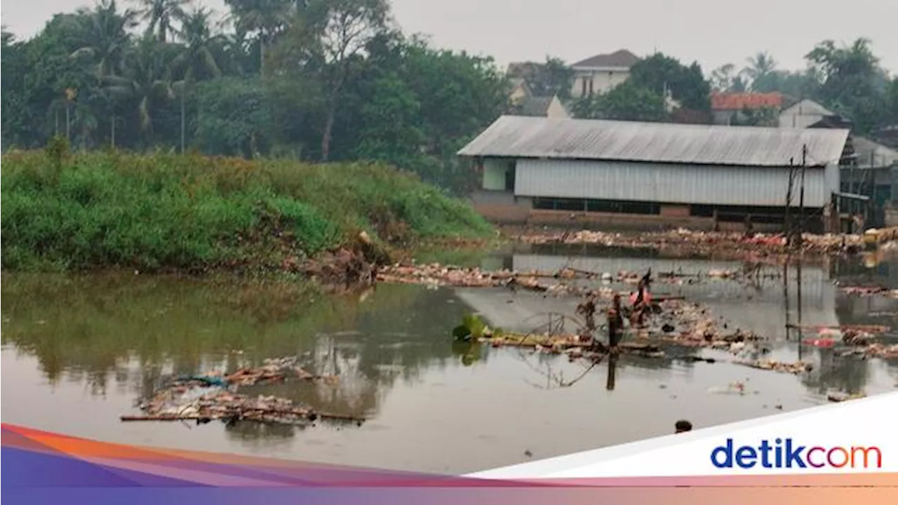 'Banjir Abadi' di Depok Bikin Akses Jalan Tertutup, Warga Khawatir Kena Begal