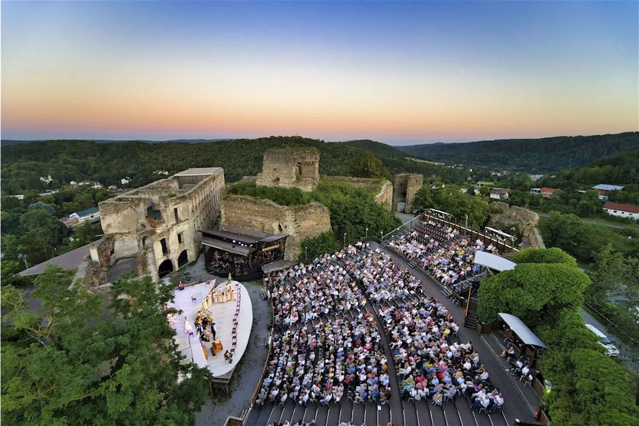 Sommertheater-Empfehlungen für Niederösterreich und das Burgenland