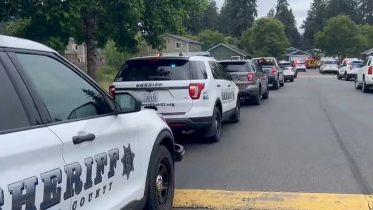 Suspect fires at troopers on I-5 in Pierce County, leads them on chase to Spanaway