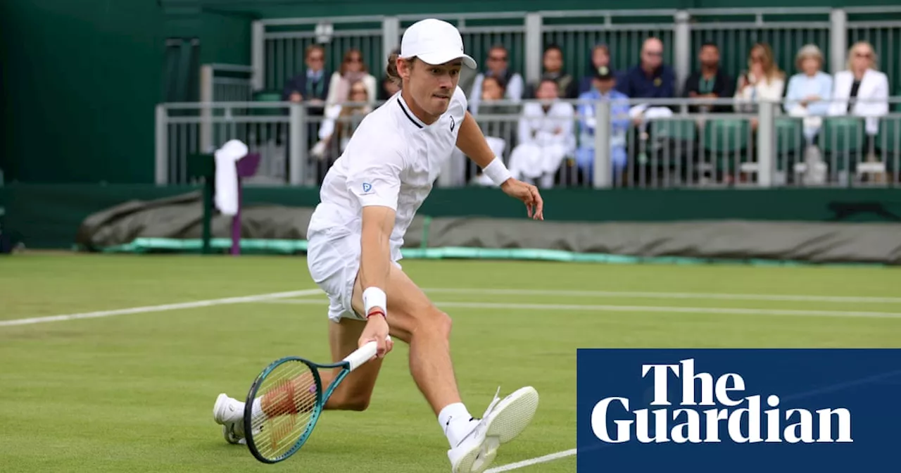 Alex de Minaur overcomes dogged Duckworth and Wimbledon rain