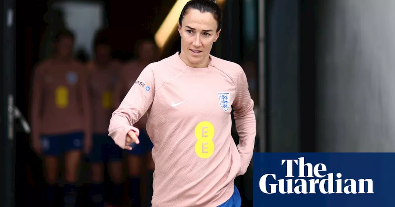 Chelsea set to sign Lucy Bronze and Júlia Bartel after Barcelona exits