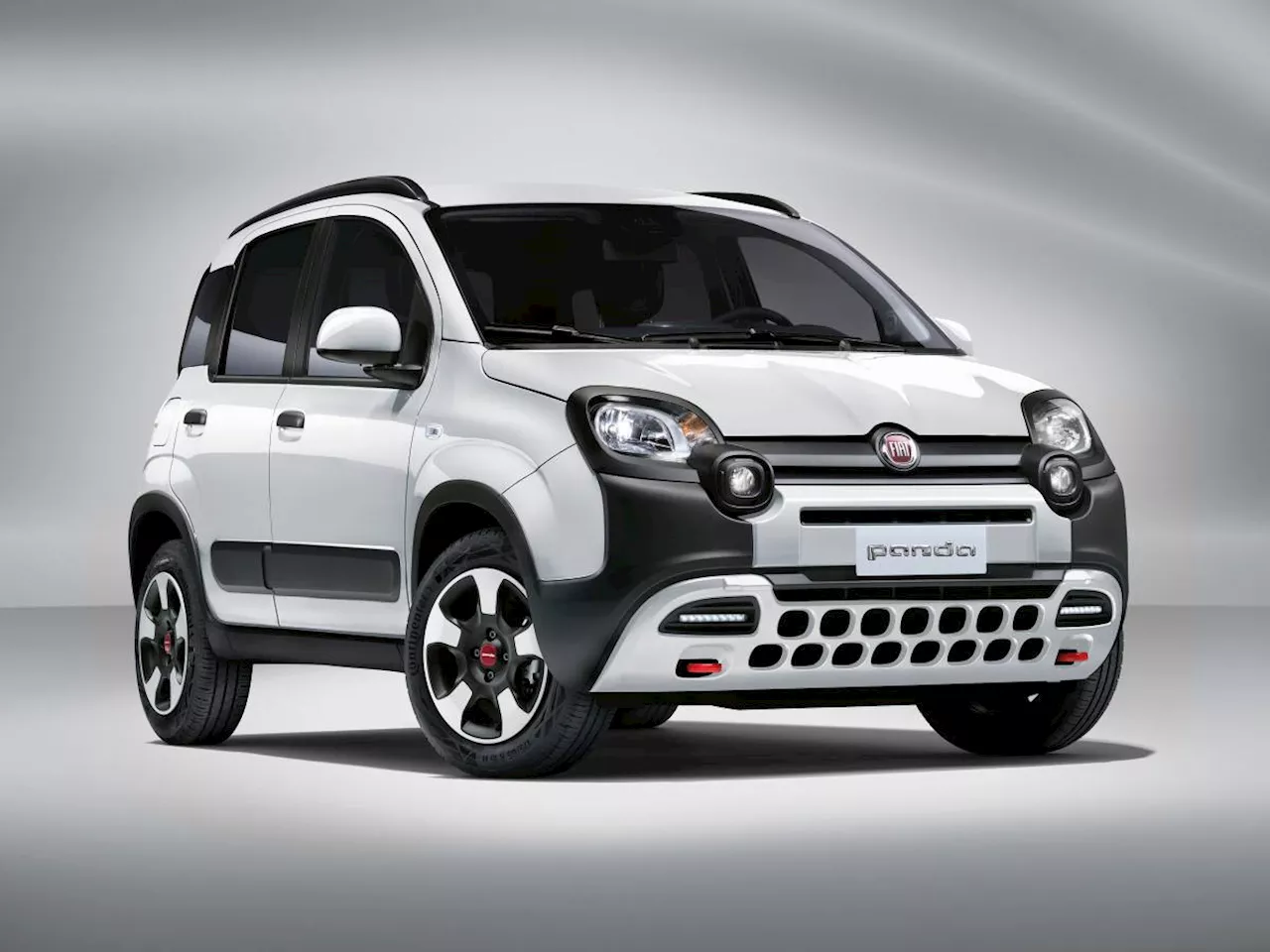 Boom di elettriche a giugno, ma la Fiat Panda è ancora la regina del mercato