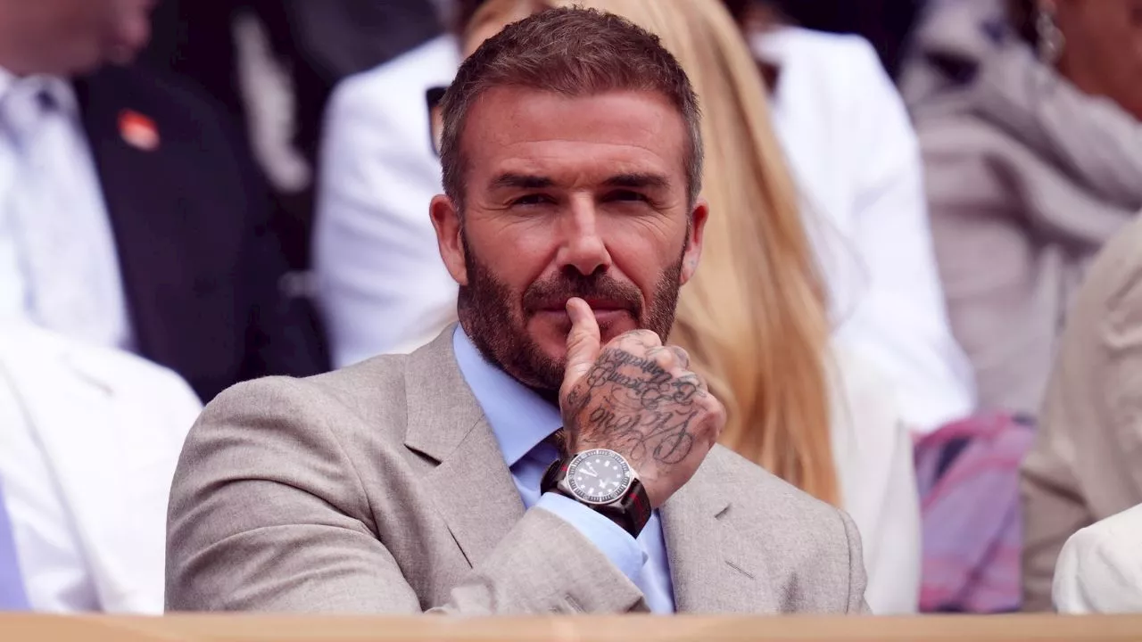 David Beckham a Wimbeldon con il taglio 'crew-cut', elogio all'eleganza maschile