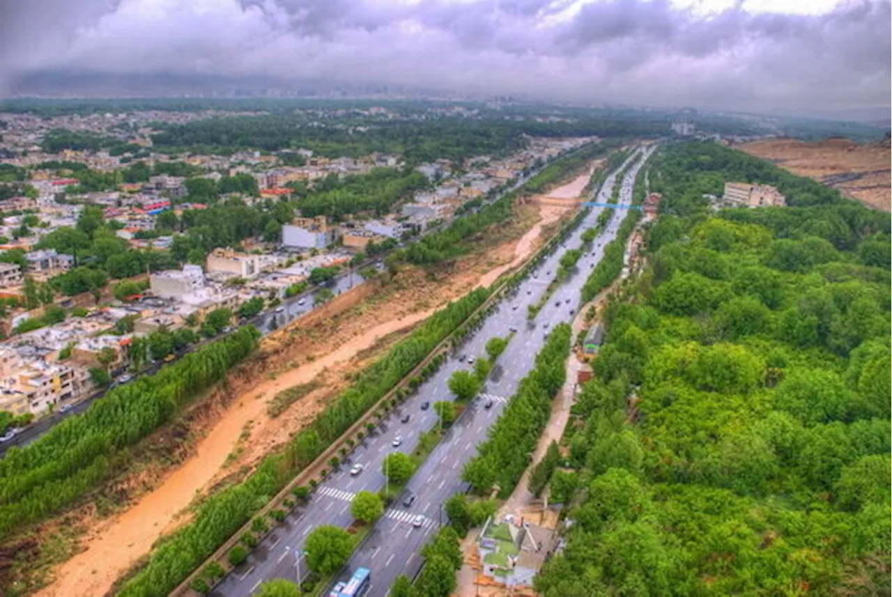 شناسایی ساخت‌و سازهای غیرمجاز باغات شیراز با استفاده از بالن مقید