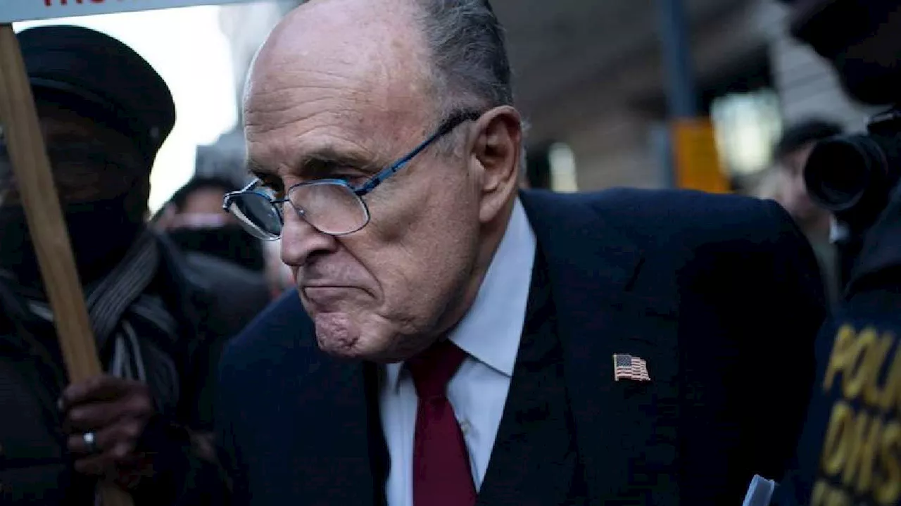 Giuliani loses New York law license after backing Trump's false 2020 election claims