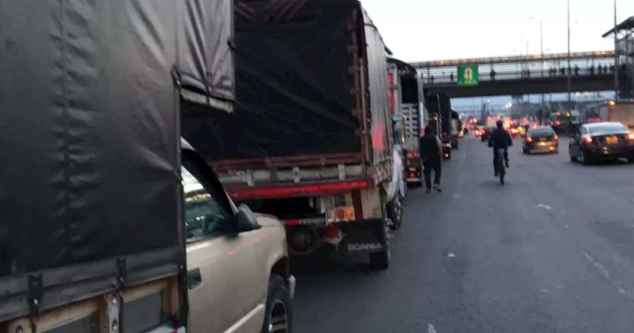 Lo que exigen camioneros que bloquean la vía Panamericana