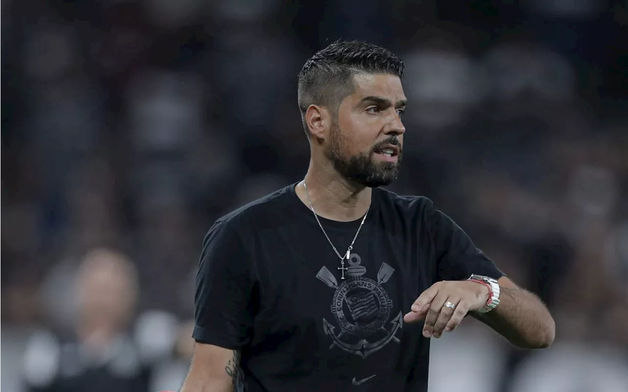 Corinthians anuncia a demissão do técnico António Oliveira