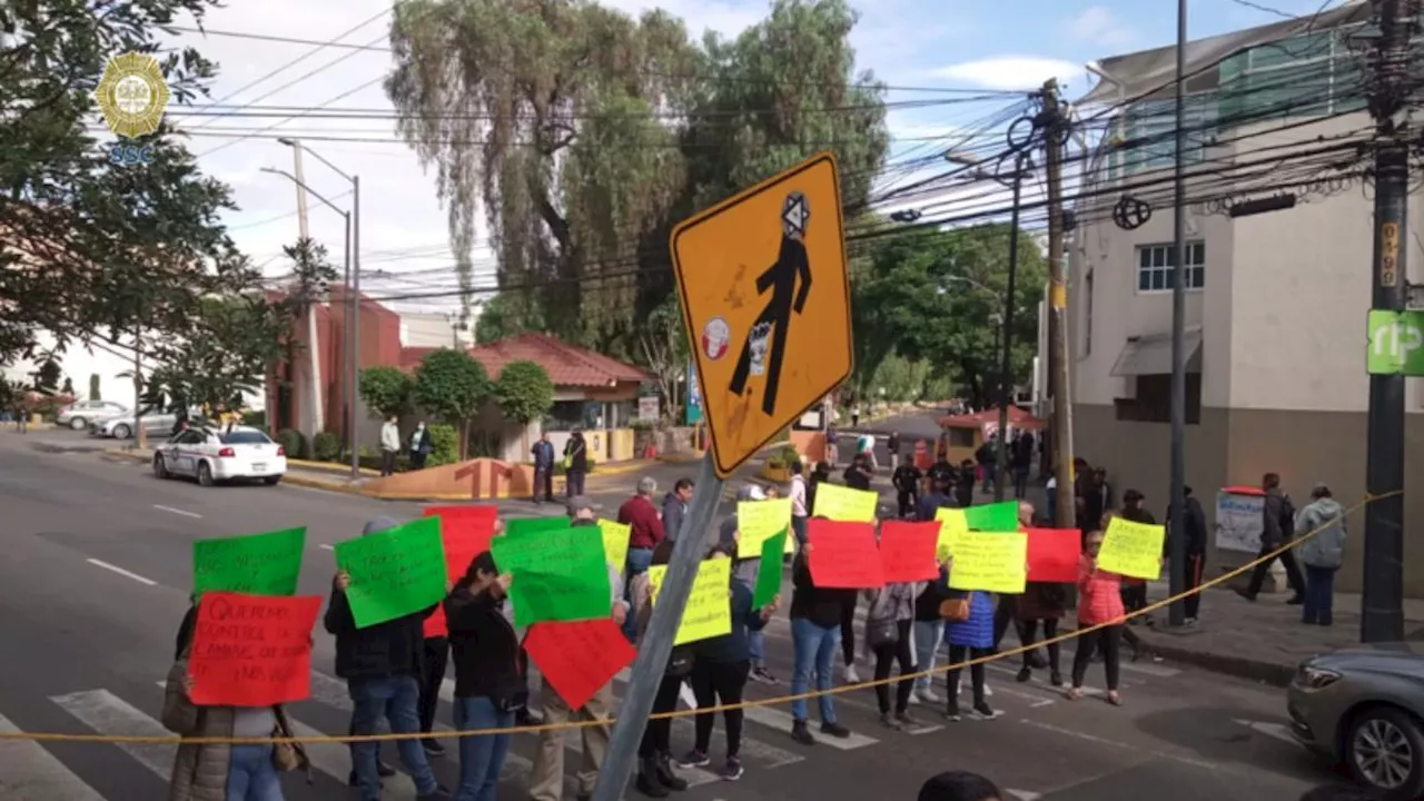 Vecinos de GAM bloquean avenidas Miguel Othón de Mendizábal; piden reforzar seguridad en Torres Lindavista