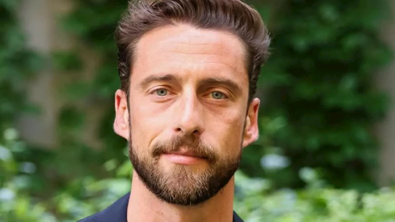 Claudio Marchisio sotto attacco dei Drughi juventini: appeso striscione denigratorio davanti il suo ristorante