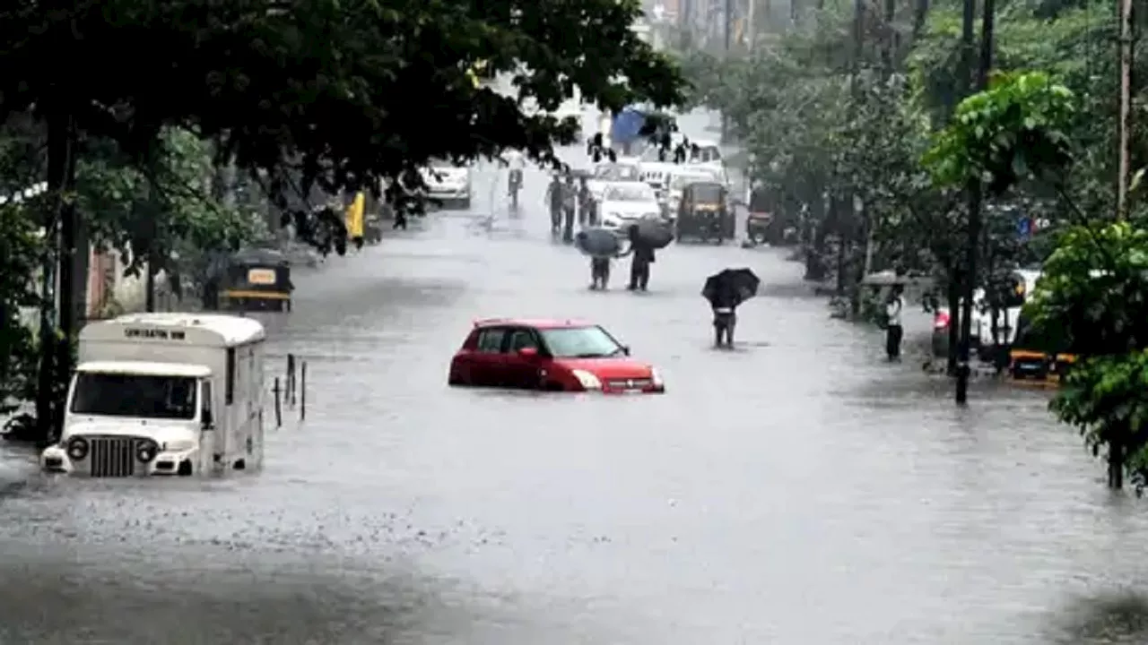 Heavy Rain Alert: देश के 16 राज्यों में भारी बारिश का अलर्ट, पूर्वोत्तर में बाढ़ से बरपाया कहर