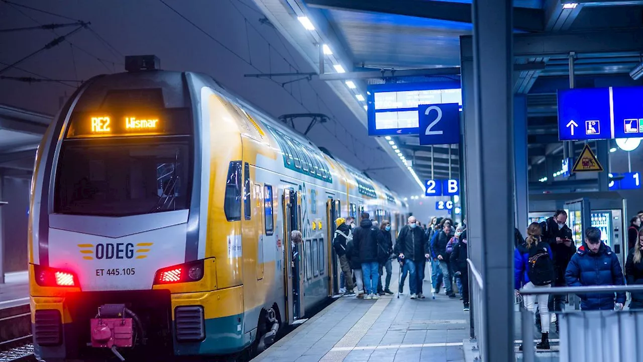 Mecklenburg-Vorpommern: Züge sollen trotz Baustellen zu Einheitsfest fahren