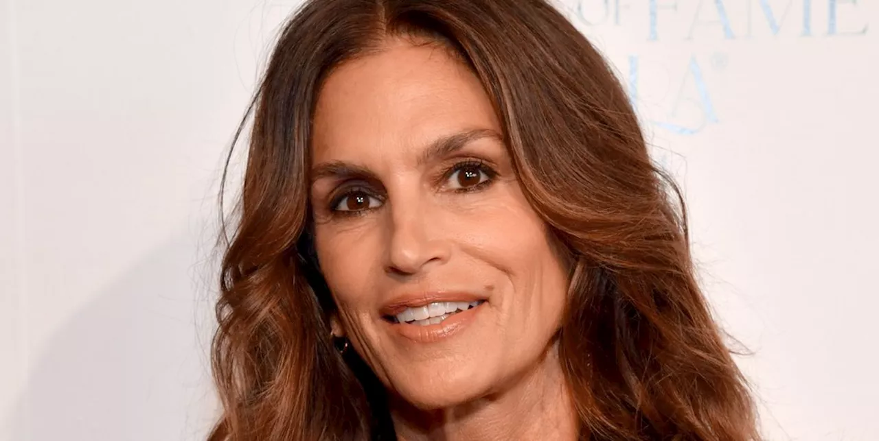 Cindy Crawford, 58, Recreates Photo Taken Nearly 40 Years Ago to Celebrate Aging