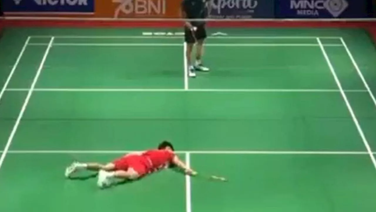 Zhang Zhijie, jugador de bádminton de 17 años, murió en pleno partido