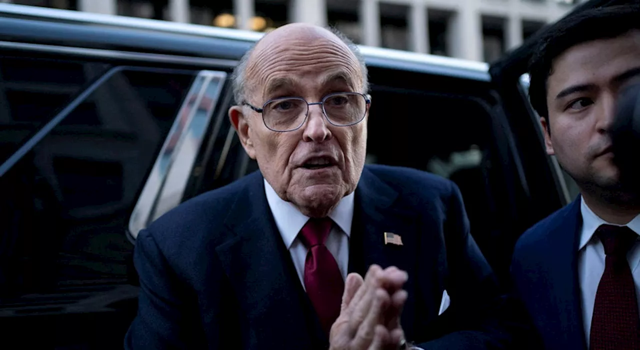 Ex-autarca de Nova Iorque Rudolph Giuliani expulso da advocacia por falsidades sobre Trump