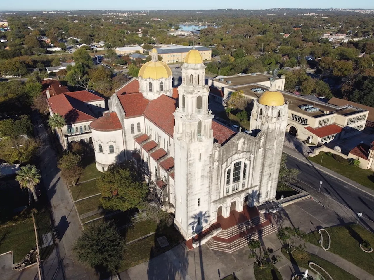 San Antonio's Little Flower Basilica offering free guided tours this Saturday