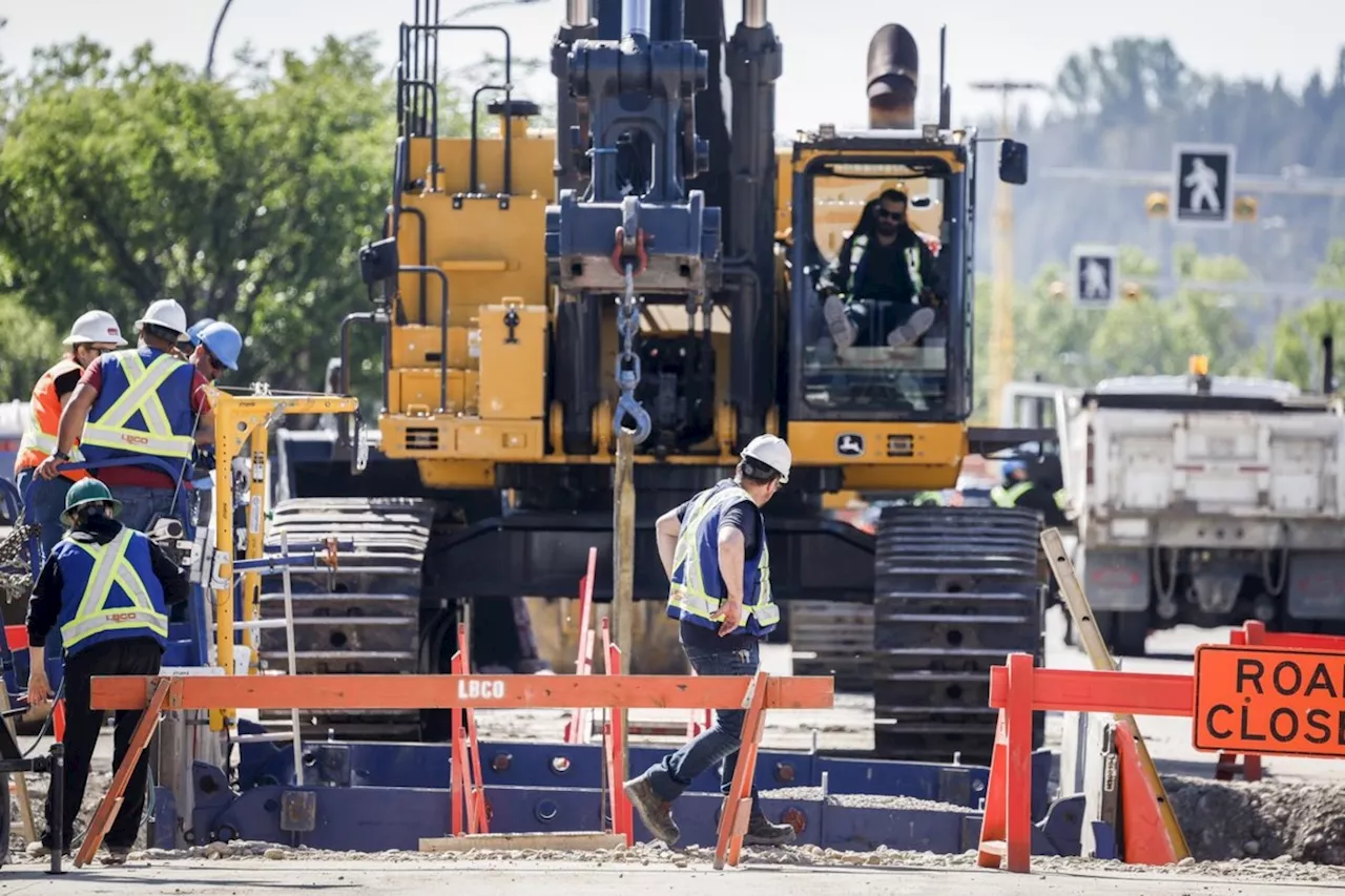 Calgary lifts indoor water restrictions, outdoor ban remains after water main break