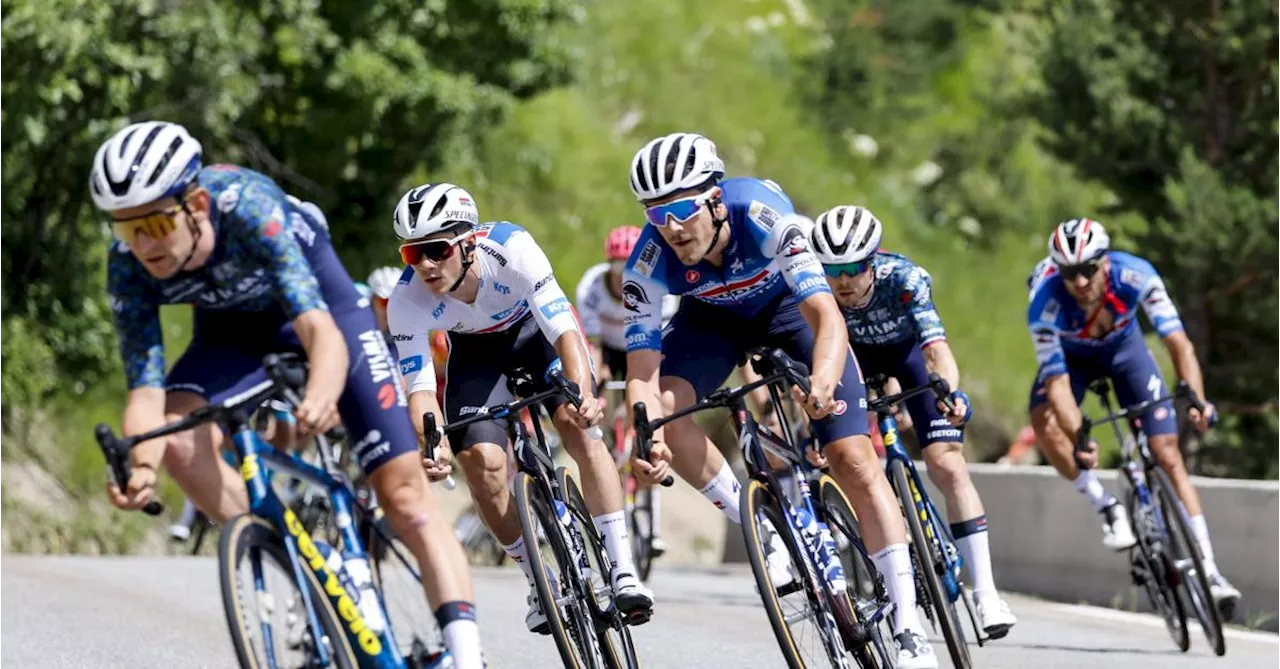 Tour de France : le maillot jaune Carapaz en difficulté, Evenepoel suit la cadence en tête (direct)