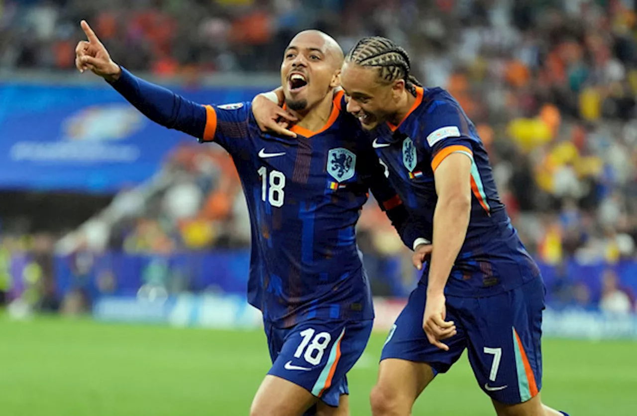 Netherlands sweep Romania aside to reach first Euro quarter final since 2008