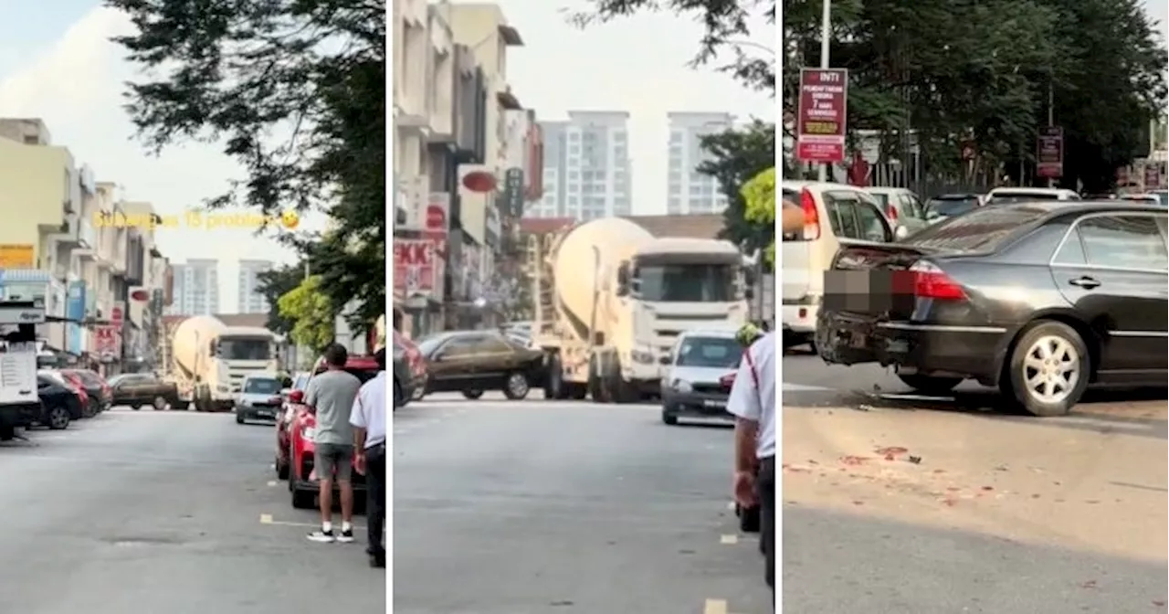 Honda Car Owner Blocks SS15 Road by Parking Outside Designated Area, It Gets Hit by Cement Truck